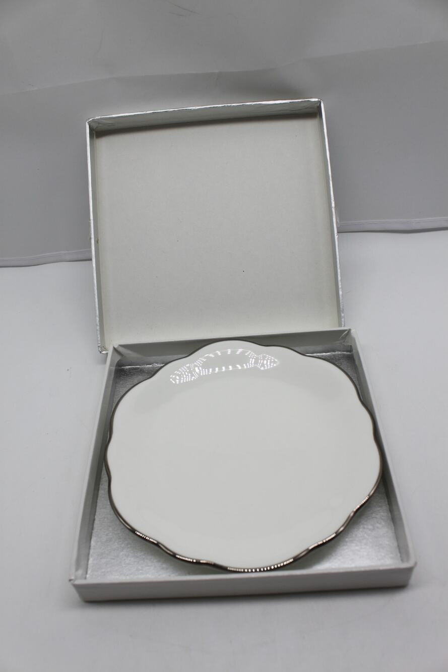 NWT Mikasa Bone Fine China Platinum Halo Wellington Canape 5.5" 1 Piece Plate